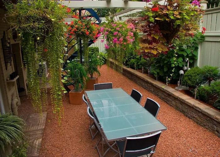Le Cartier Bed And Breakfast